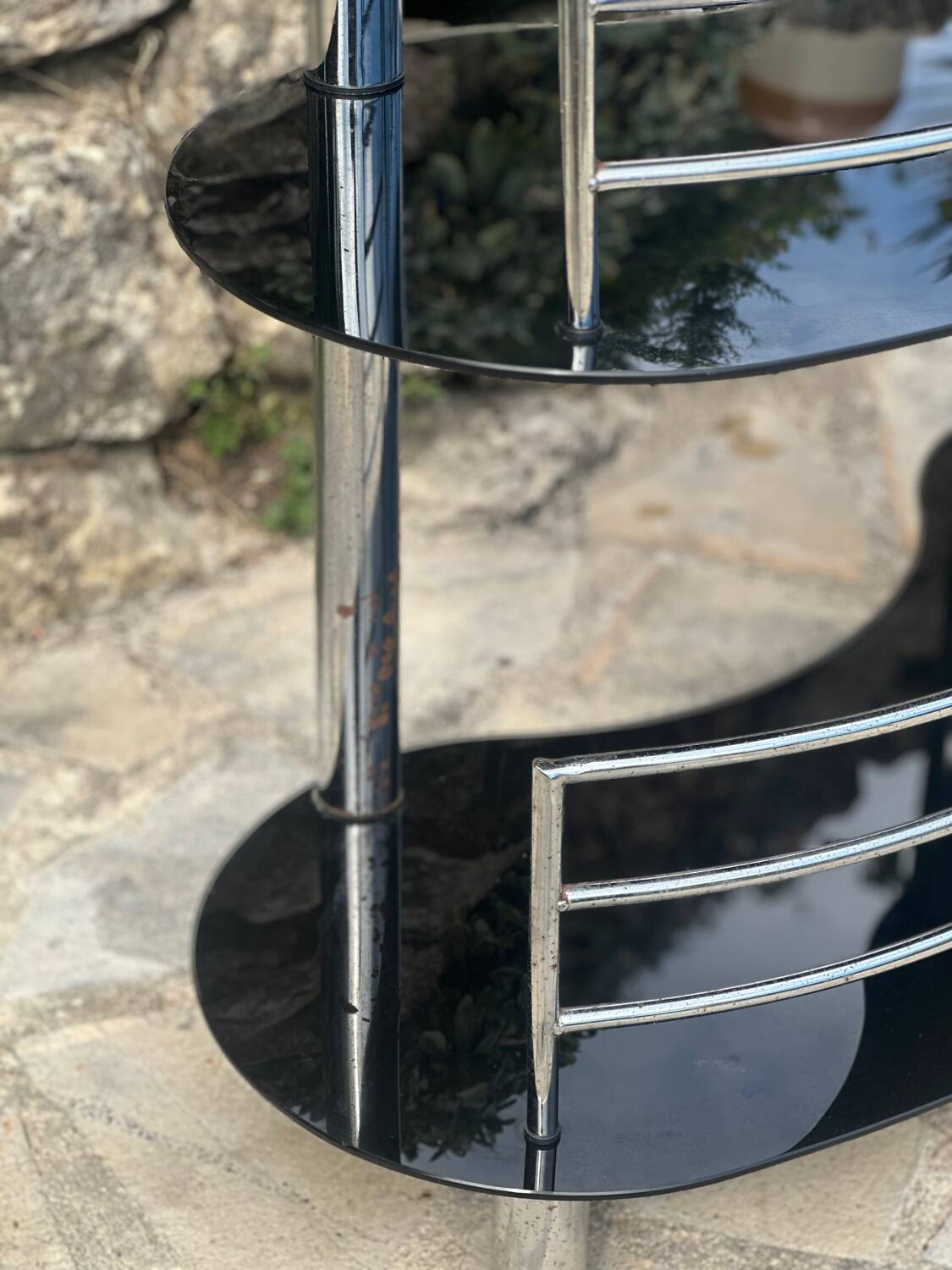 Bar en verre teinté et métal chromé