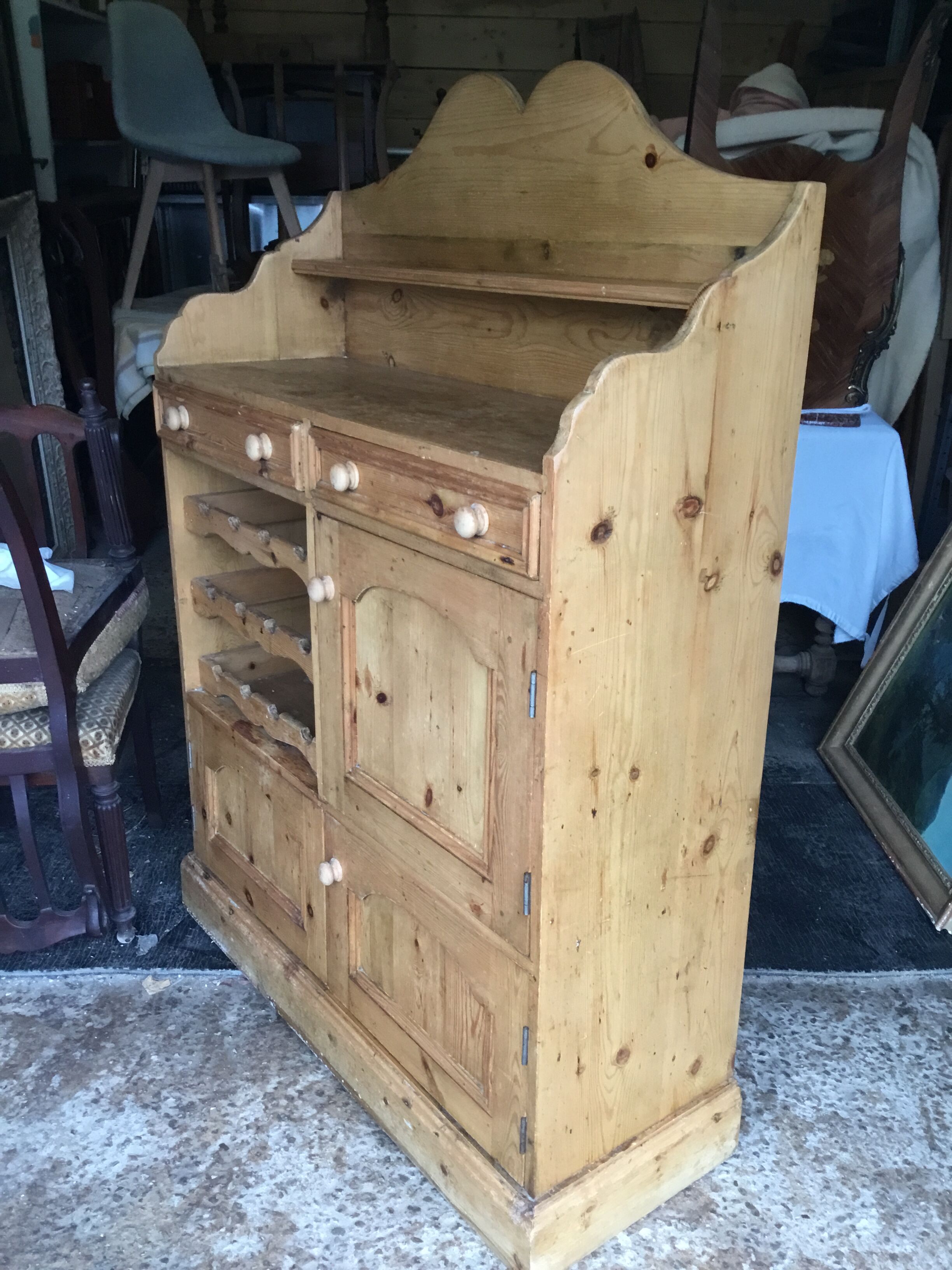 Massive fir kitchen buffet from the 1960s/70s in good condition