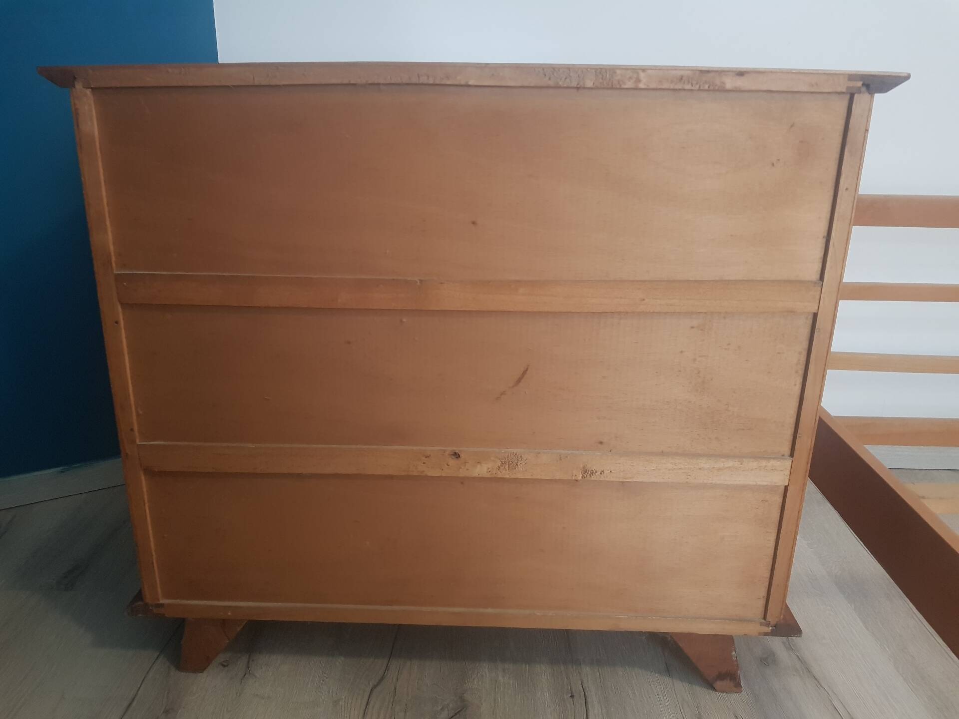 Vintage chest of drawers