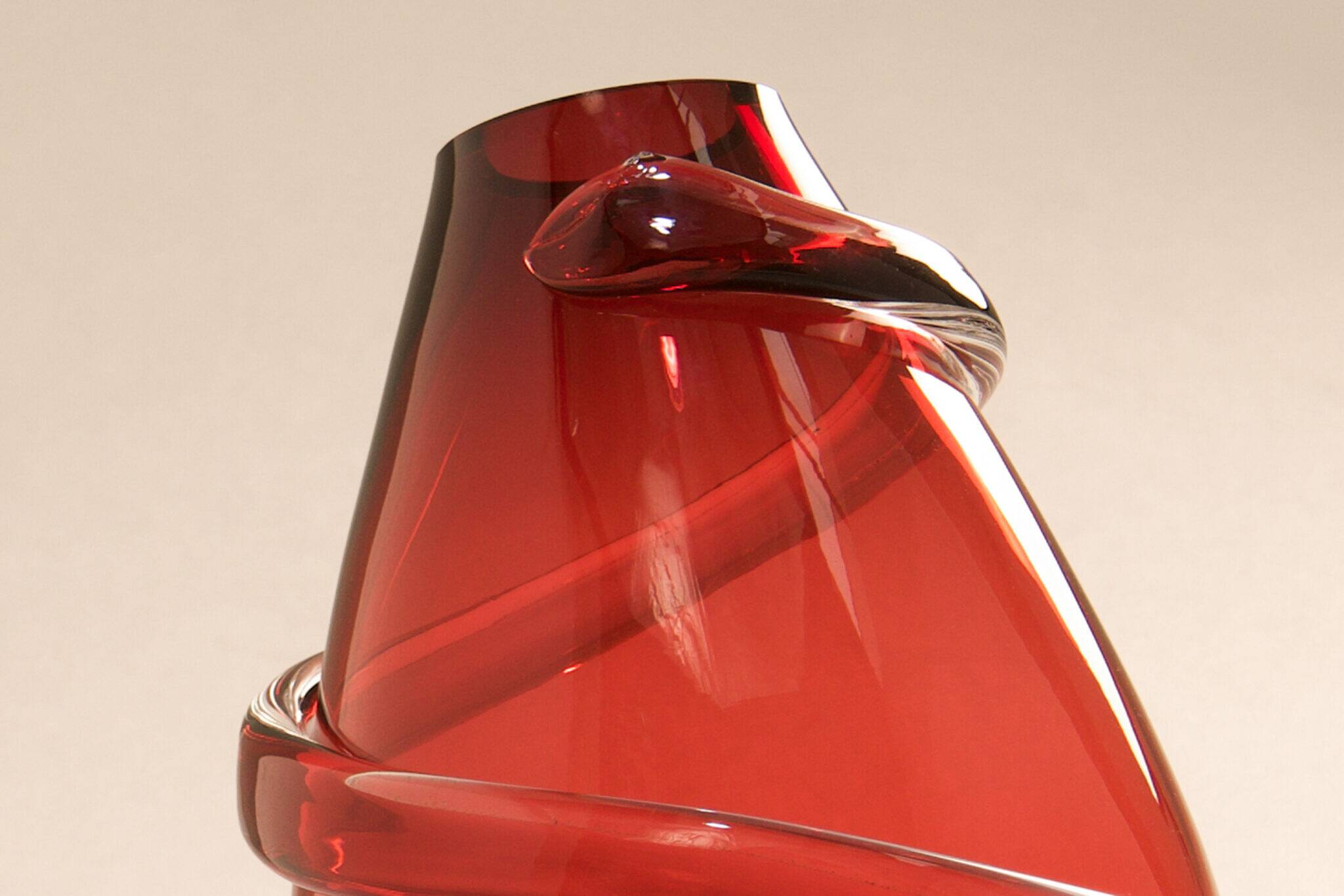 "Drop Big Spiral" vase in red glass - Sem Schanzer (as l'Anverre)