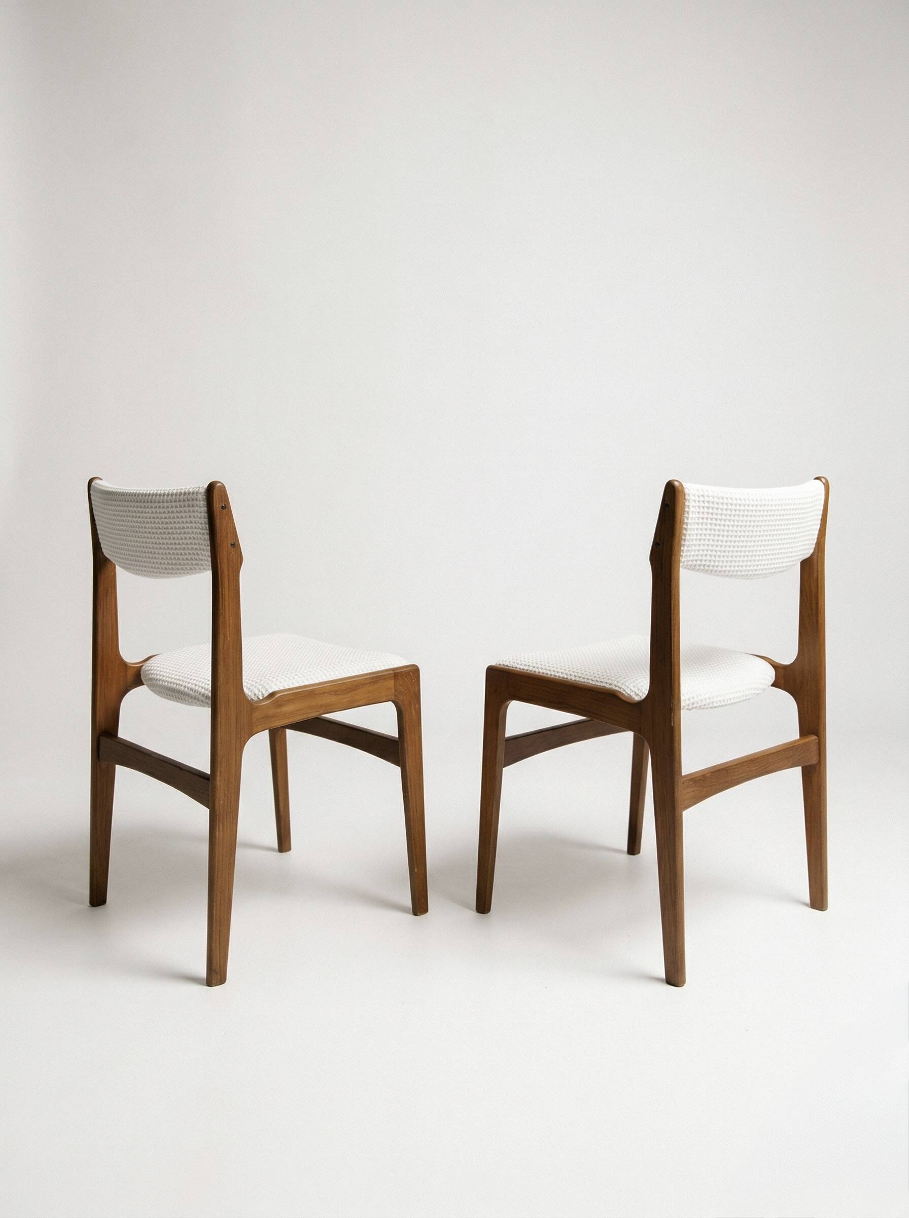 Set of 4 vintage Scandinavian chairs by Erik Buch - 1970
