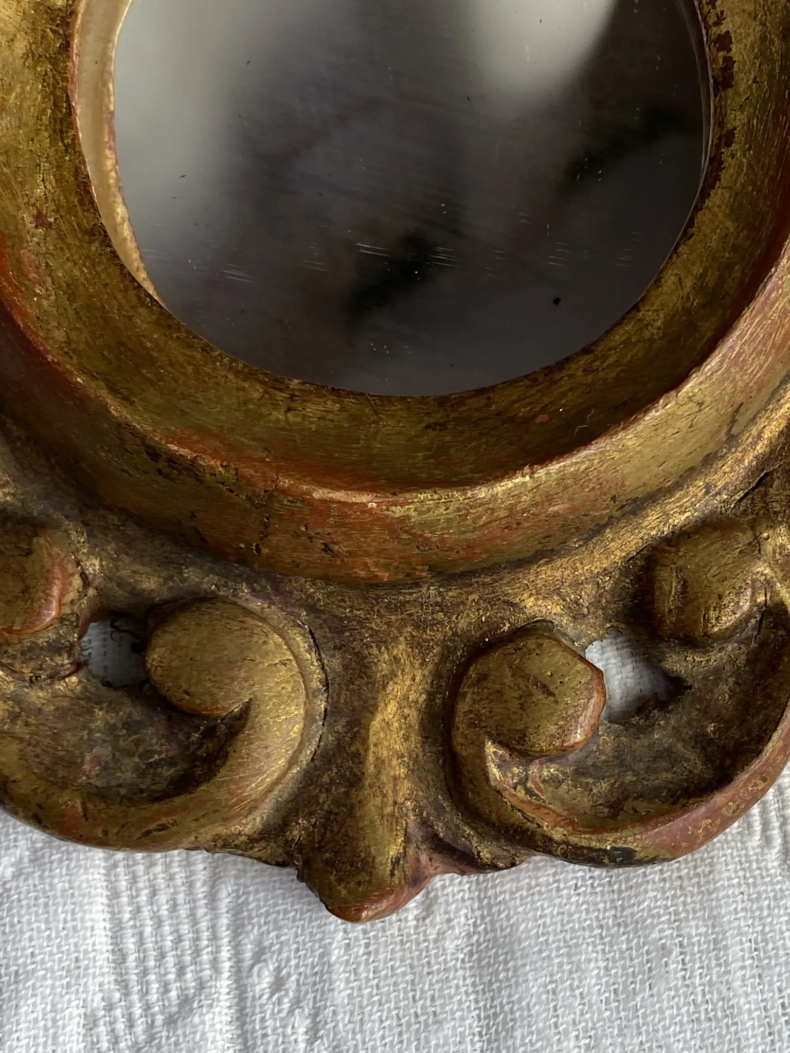 Miroir en bois sculpté de style rococo