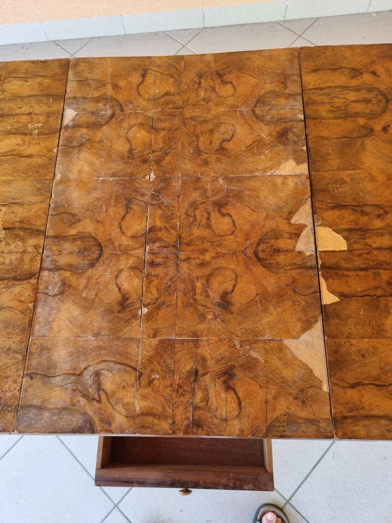 Table d'appoint, bout de canapé