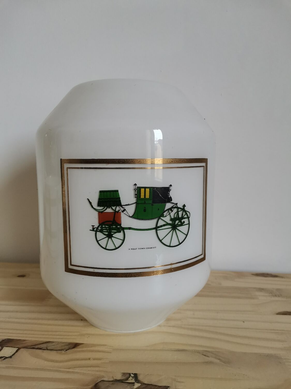 Abat-jour en opaline vintage