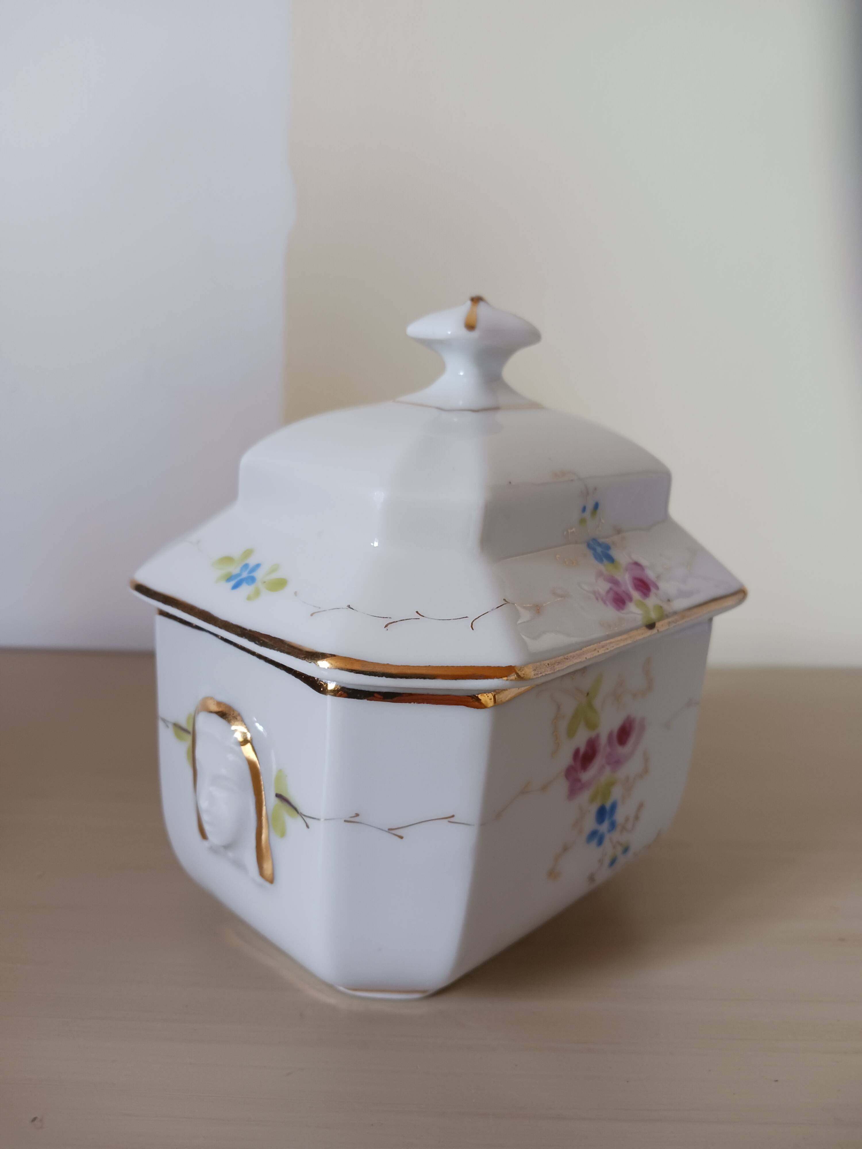 Vintage porcelain sugar bowl.
