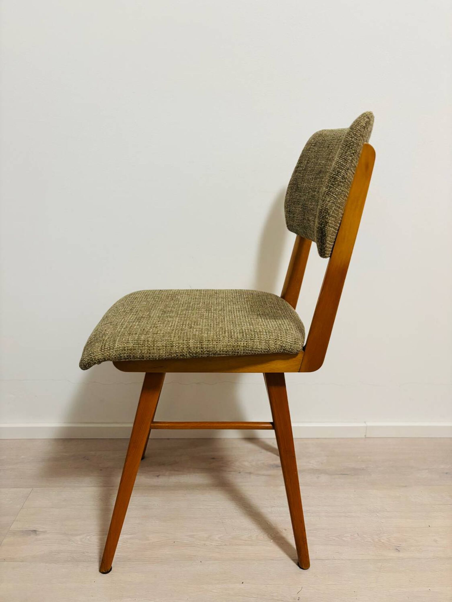 Chaises de salle à manger du milieu du siècle, Tchécoslovaquie, années 1960