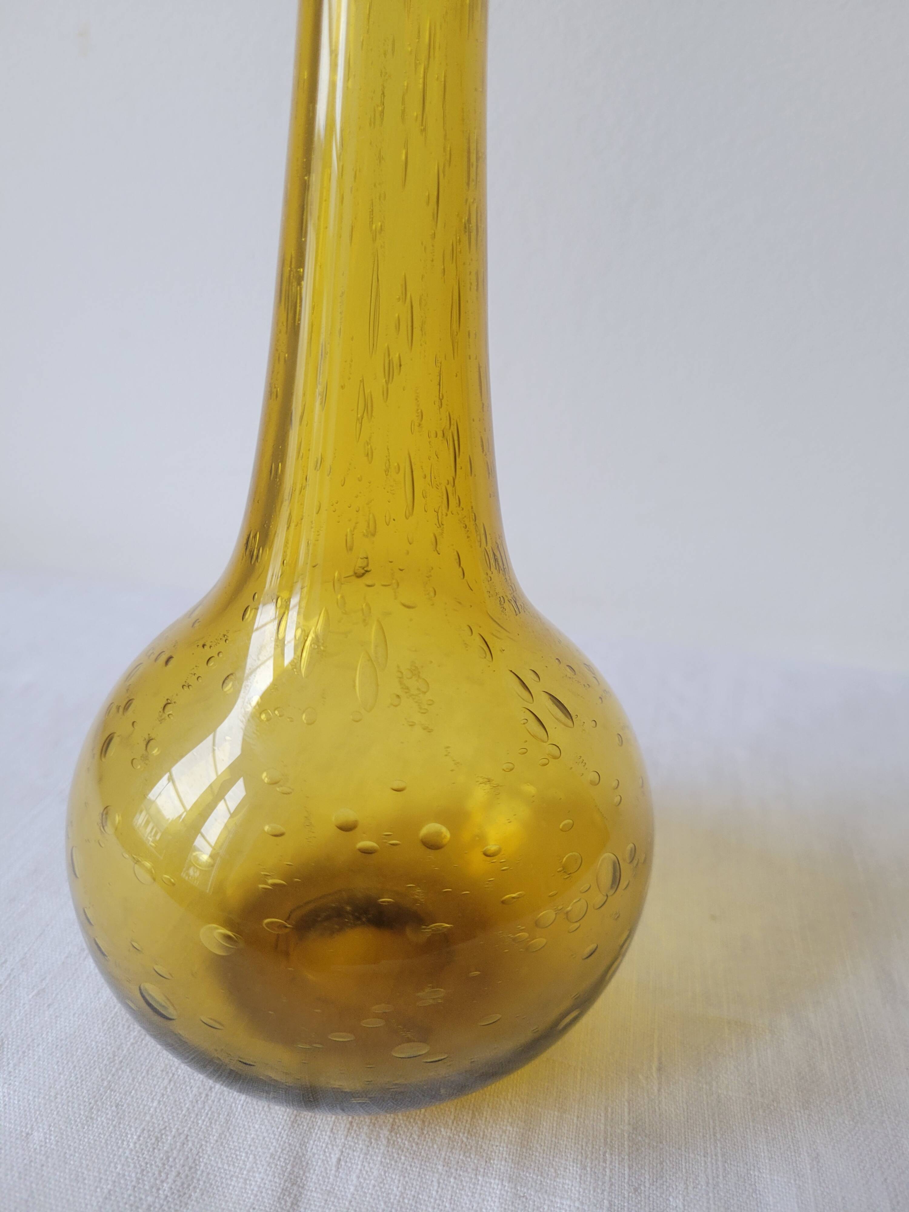 Soliflore vase in amber Biot glass