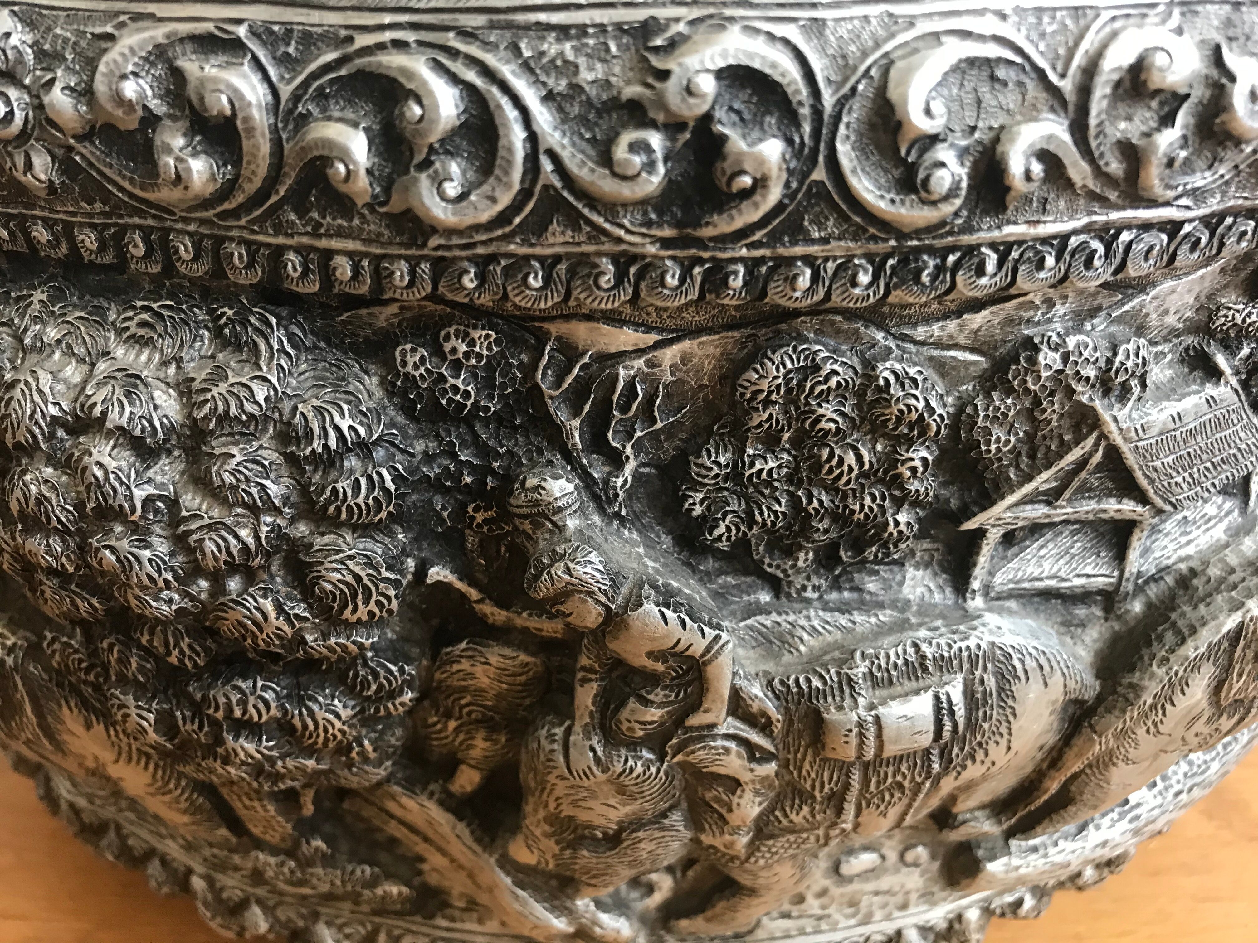 Hammered metal pot cover