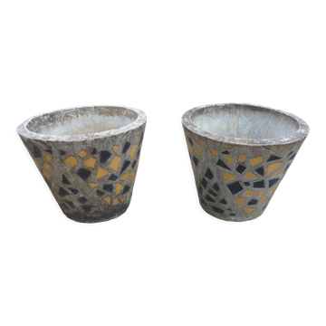 Pair of cement basins and tiles from the 50s