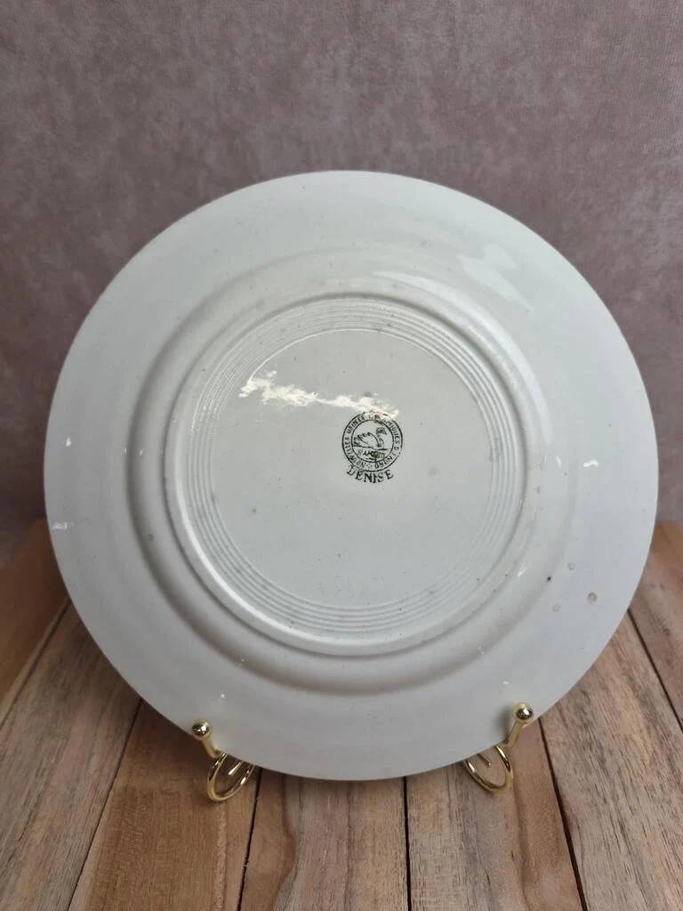 Flat plate ironstone Saint-Amand – Model Denise – Green decoration