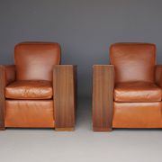 Paire de fauteuils en cuir Art Déco. Années 1940.