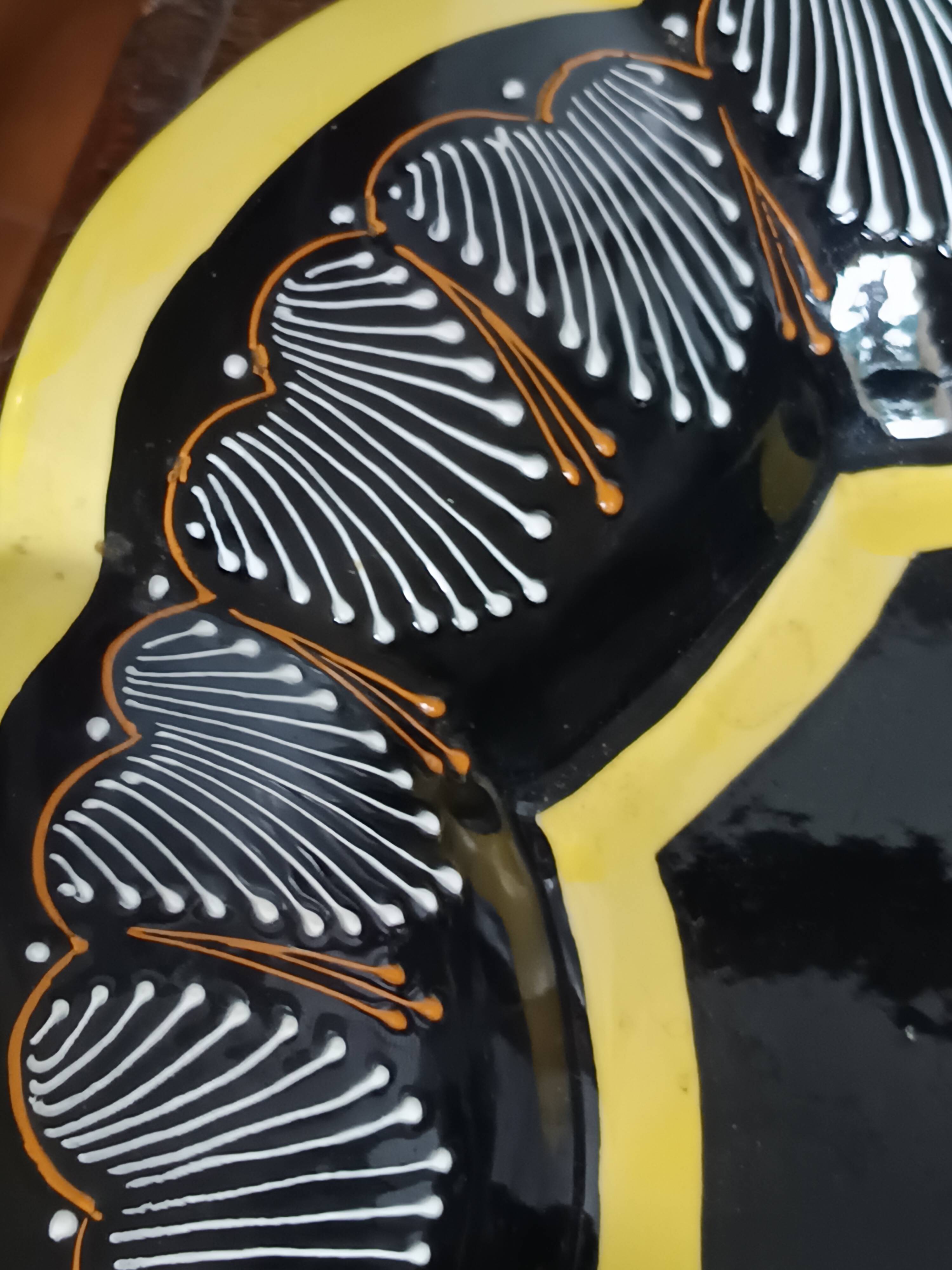 HB Quimper ceramic fruit bowl with beaded decoration