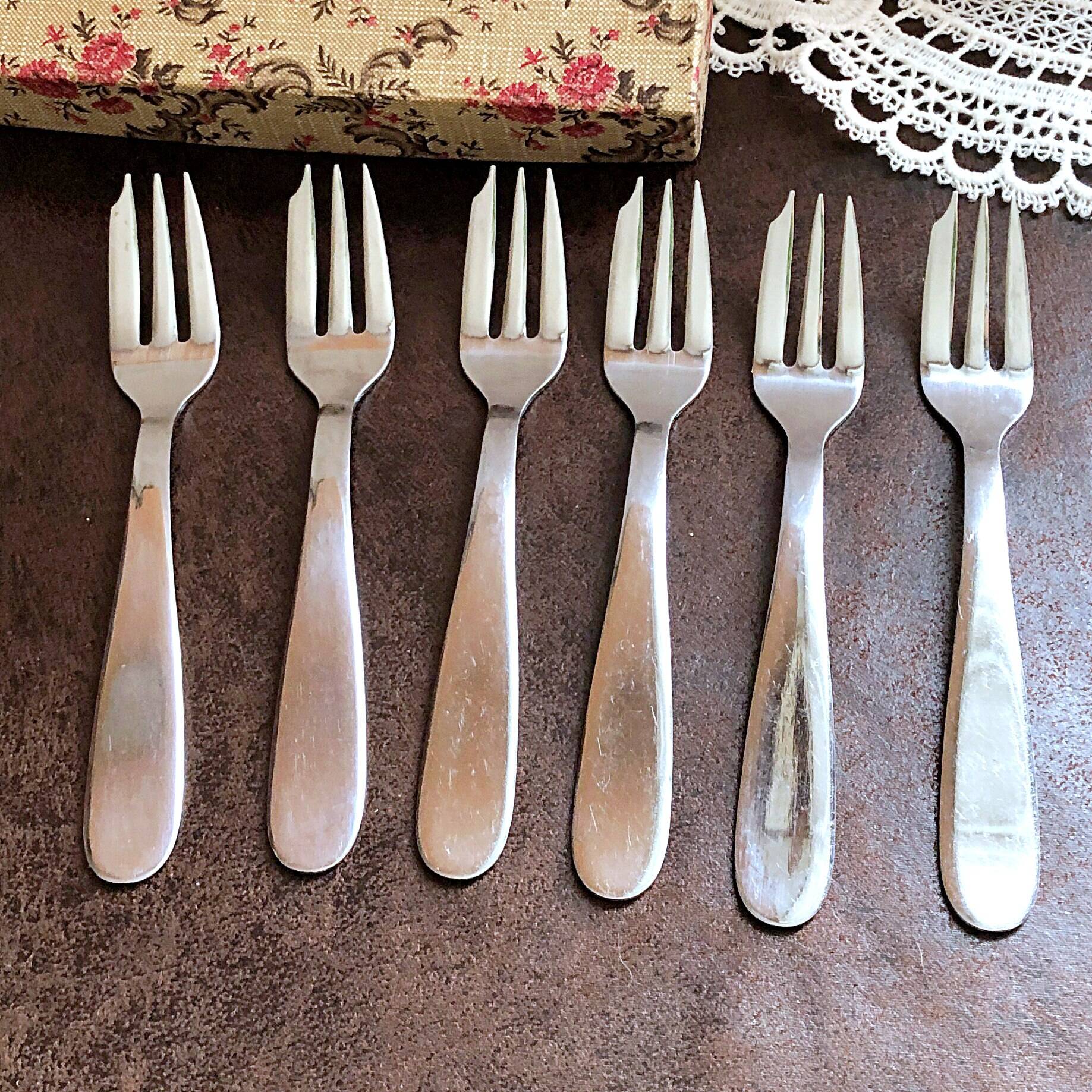 Box of 6 vintage dessert or cake forks