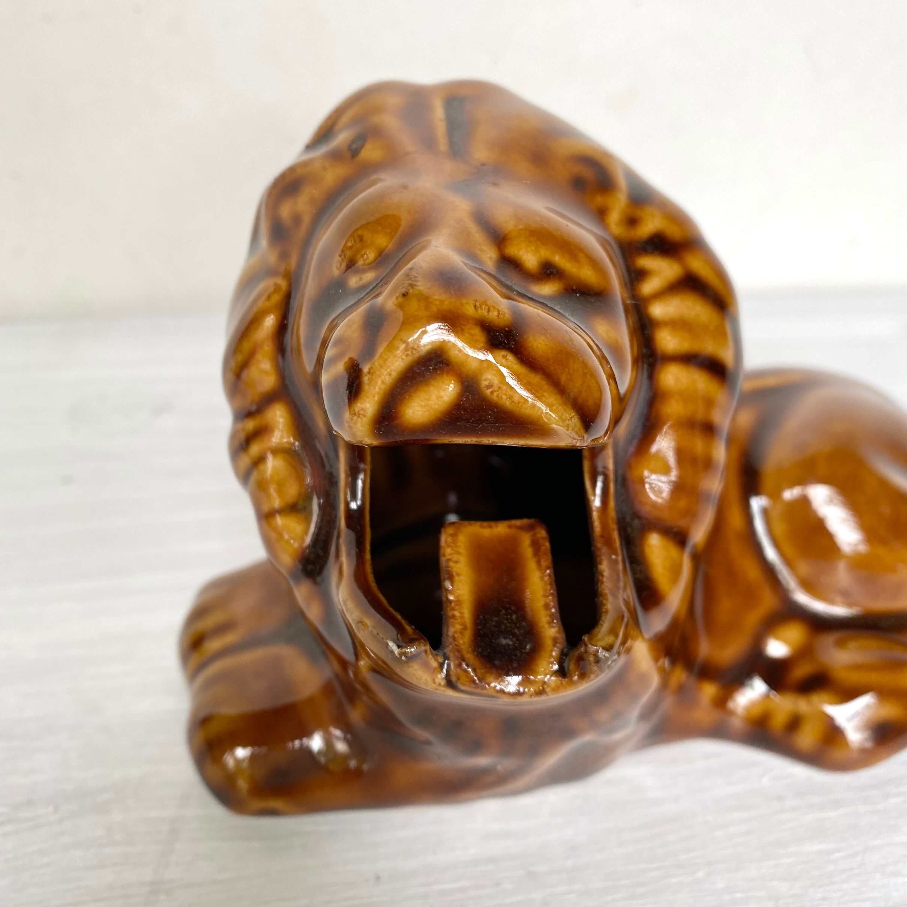 Vintage lion advertising ashtray