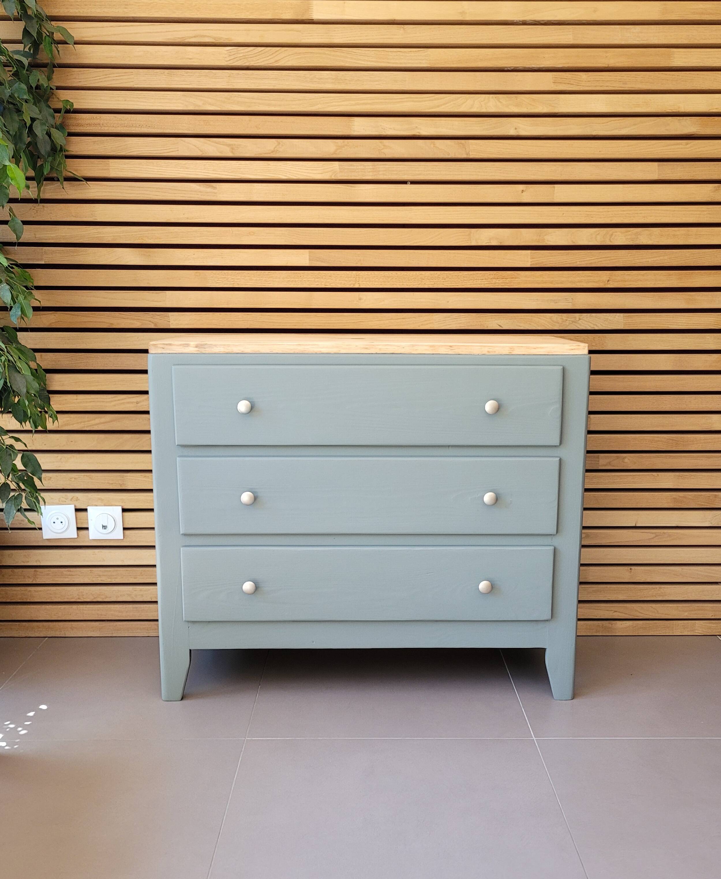 Vintage Scandinavian chest of drawers