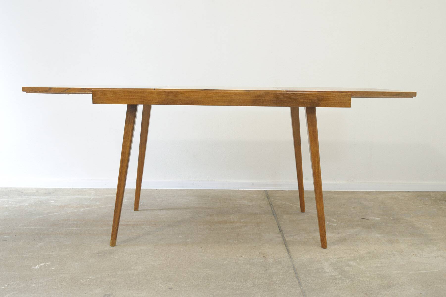 Table à manger pliante vintage par František Jirák pour Tatra nábytok, 1970