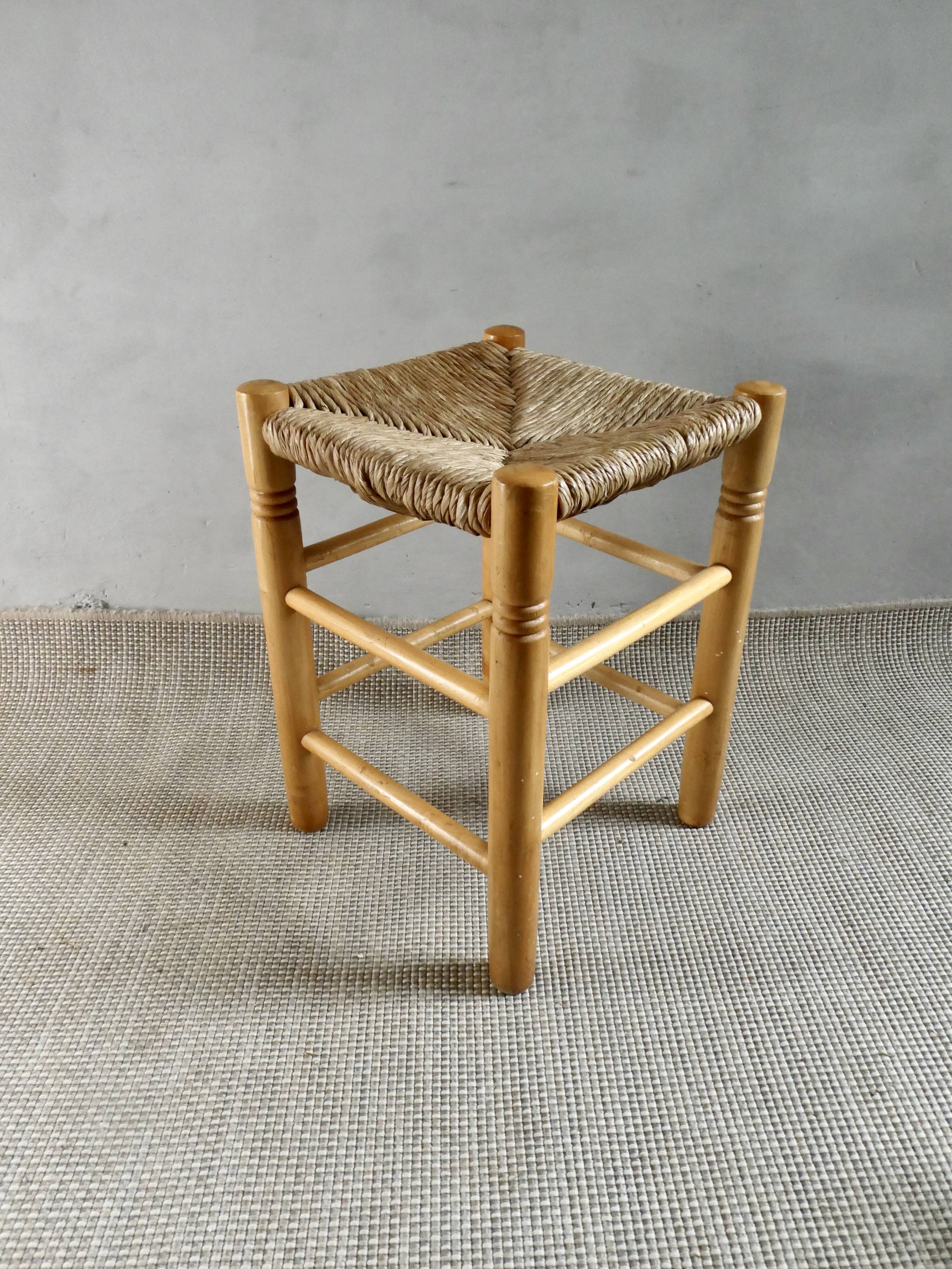 Light wood stool and mulched seat