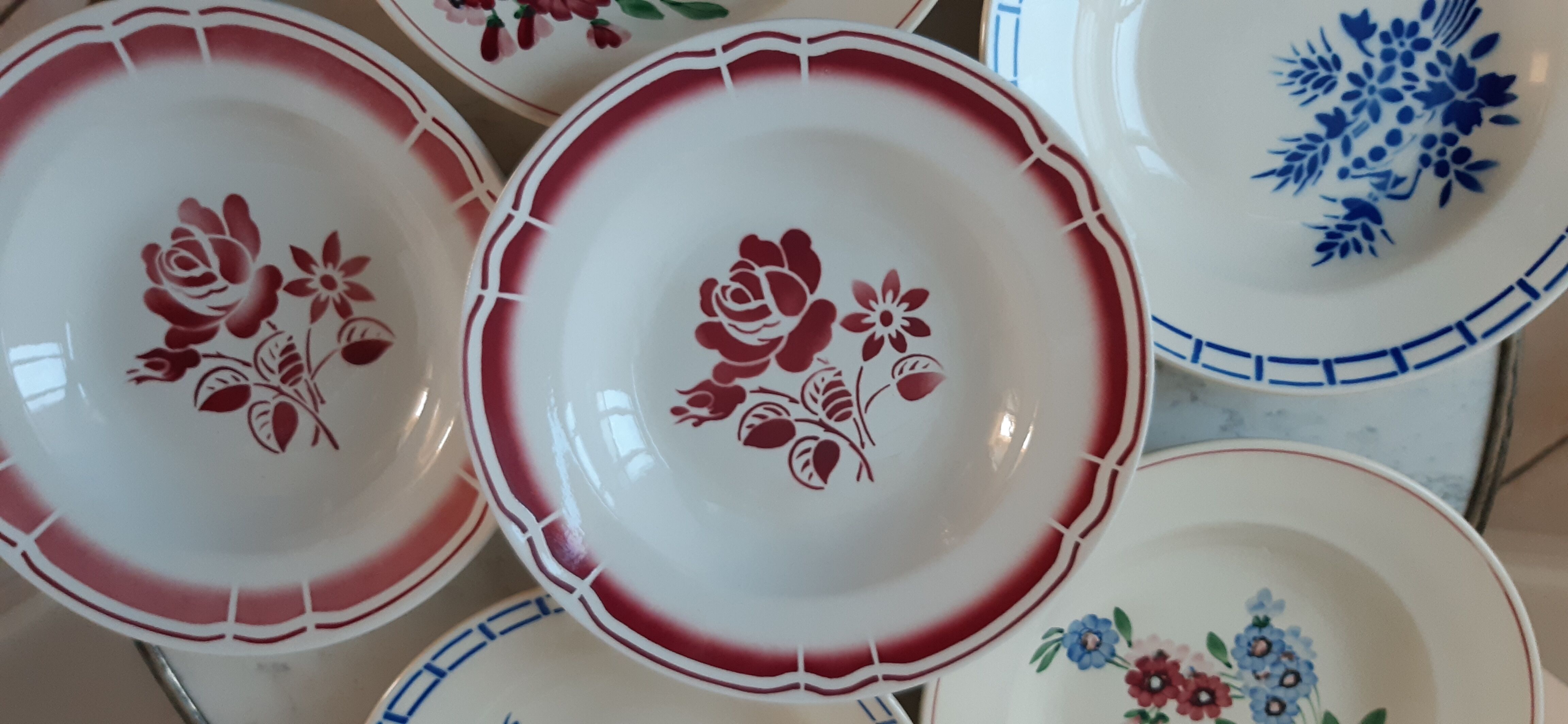 Set of 6 mismatched hollow plates Digoin and Badonviller