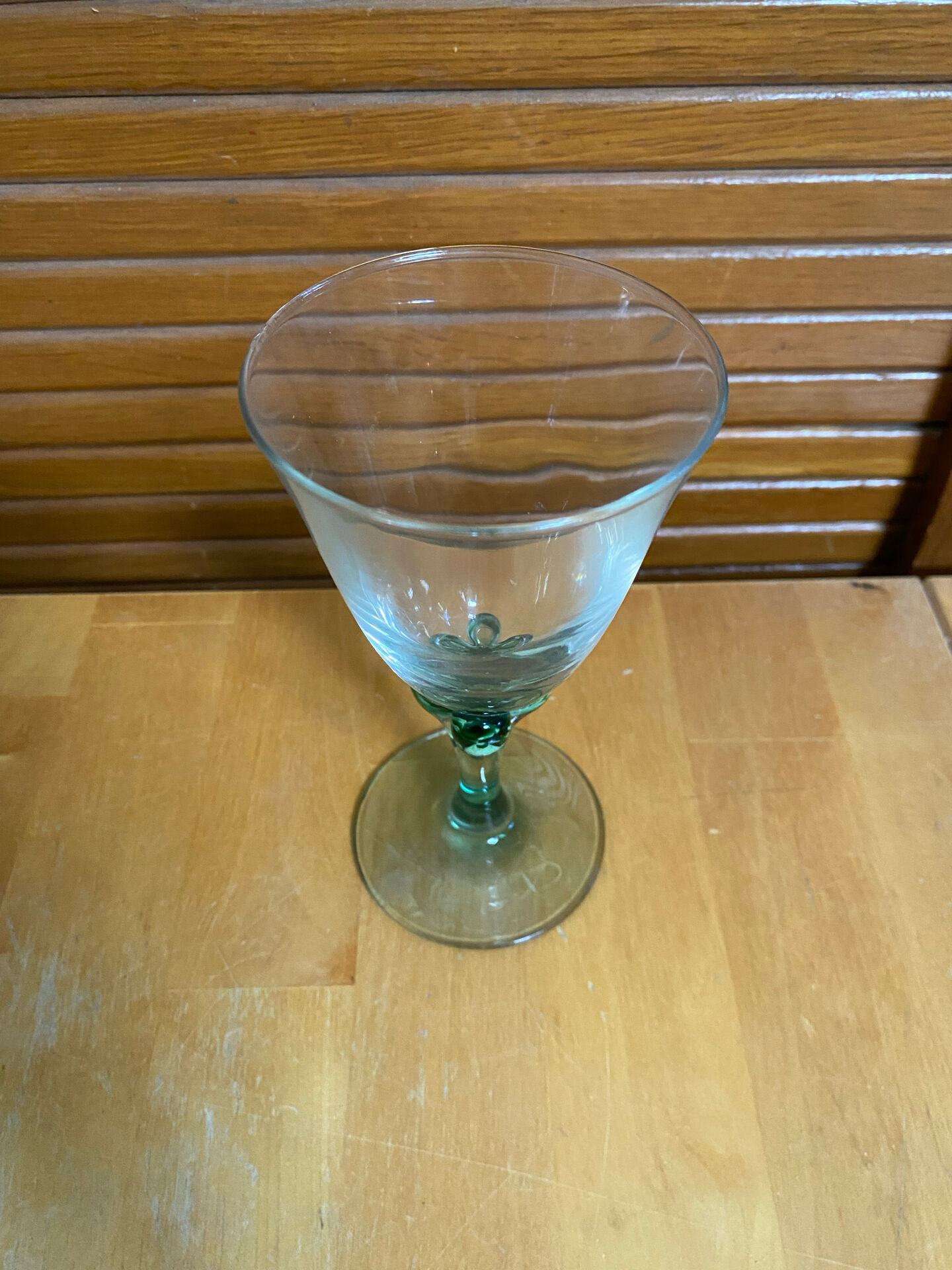 Série 5 verres à pied luminarc verre transparent & vert émeraude vinta