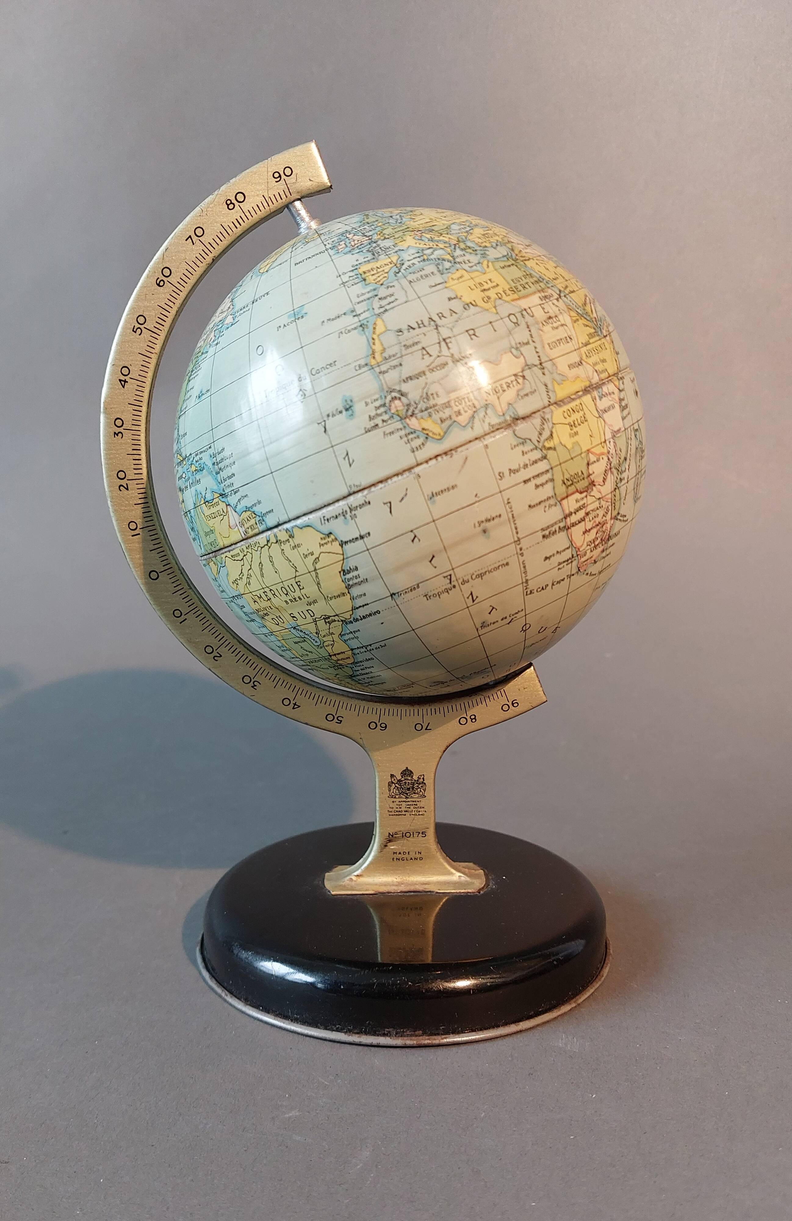 Mappemonde Chad Valley 1950 Vintage.