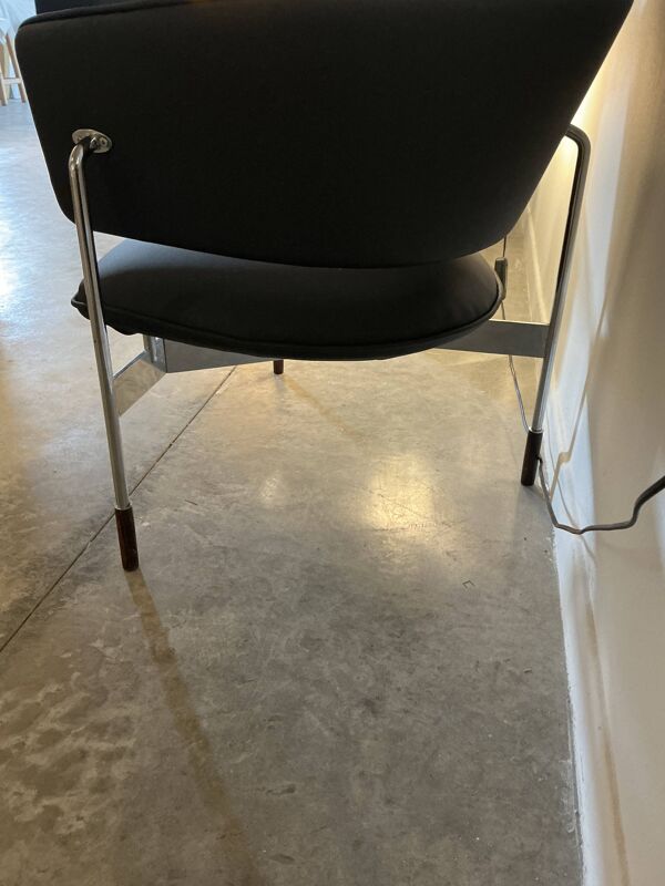Rare fauteuil modèle ''Cirkel'' de Sigurd Resell