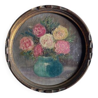 Mini round table bouquet of roses