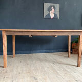 Farm table