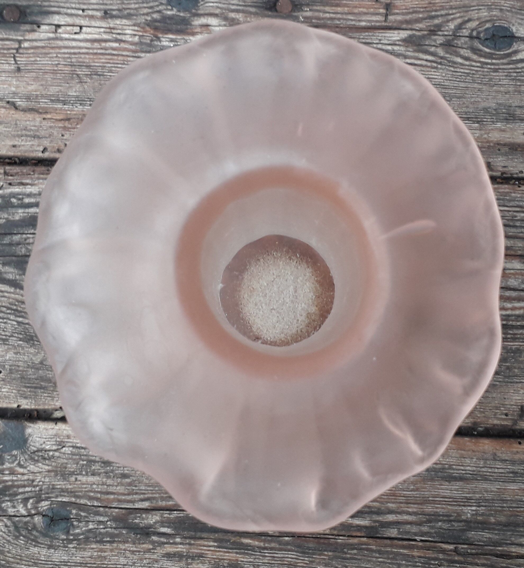 Mushroom-shaped vase in pink blown glass