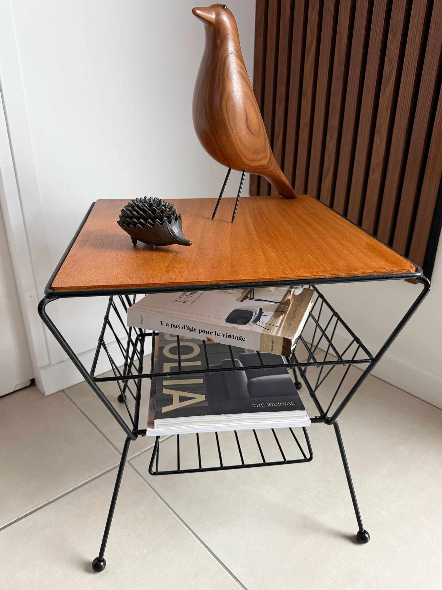 Side table / Vintage 50s-60s magazine rack table