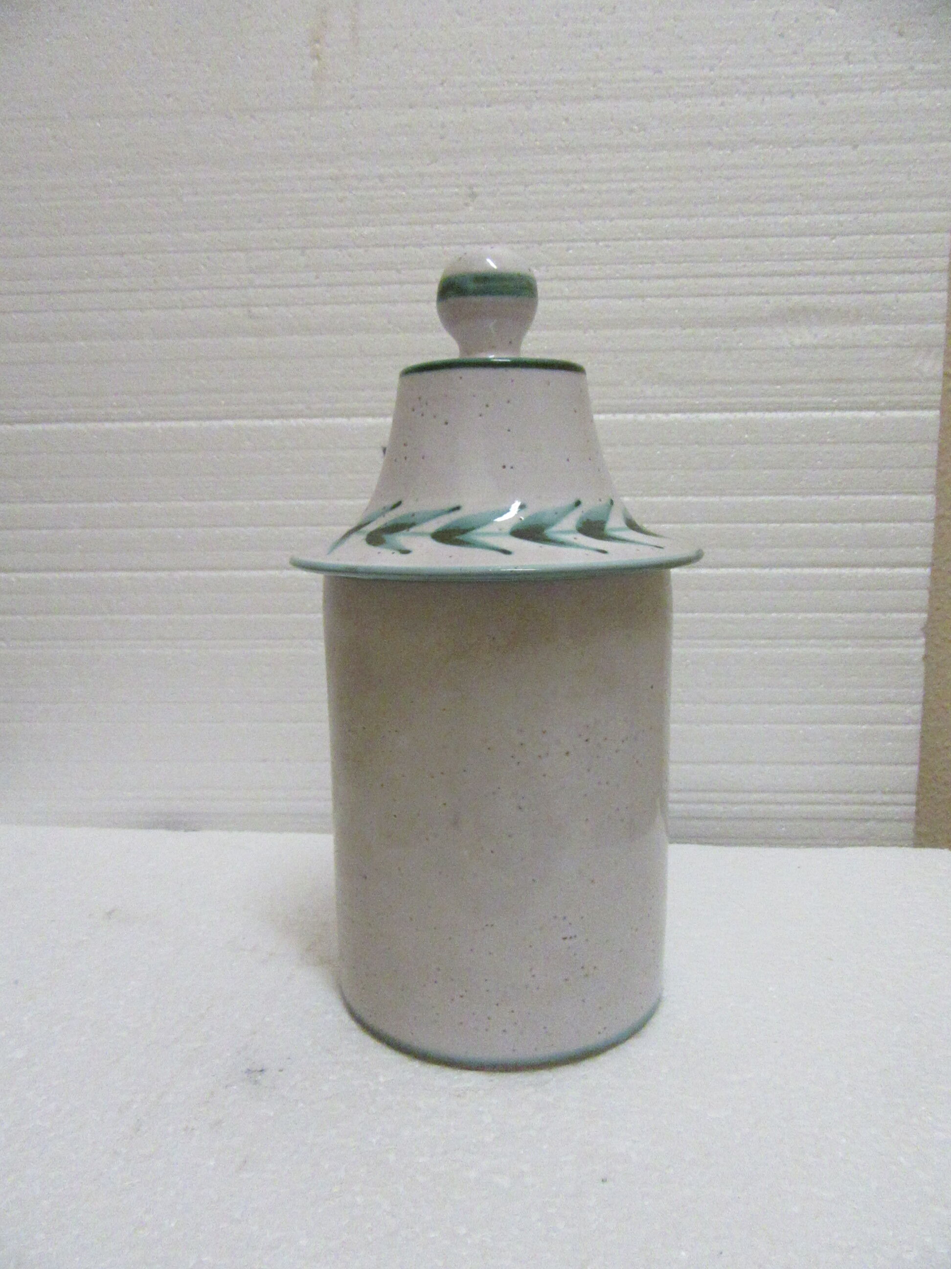 René Picault pharmacy pot