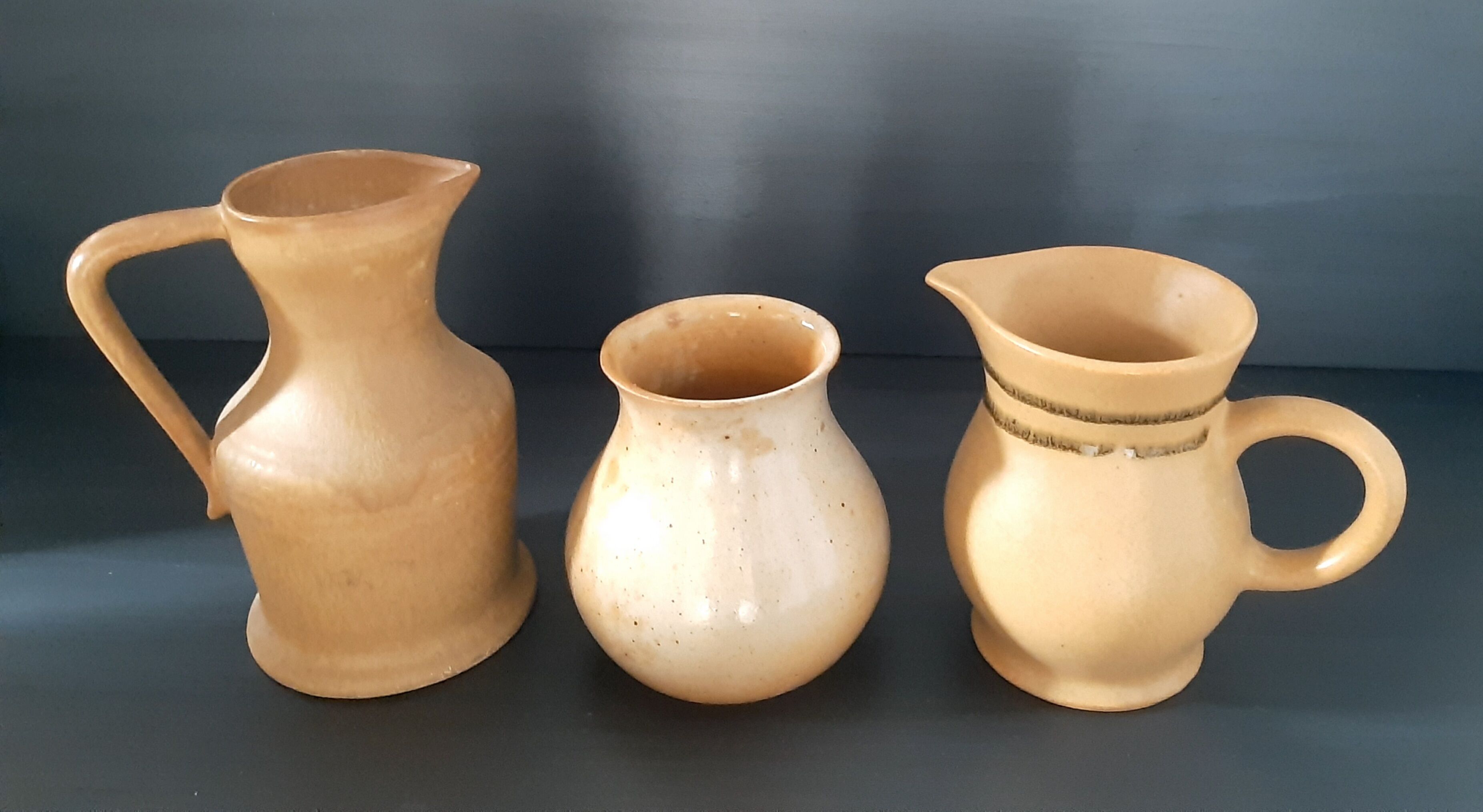 3 stoneware pots