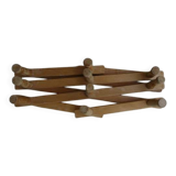 Wooden accordion coat rack