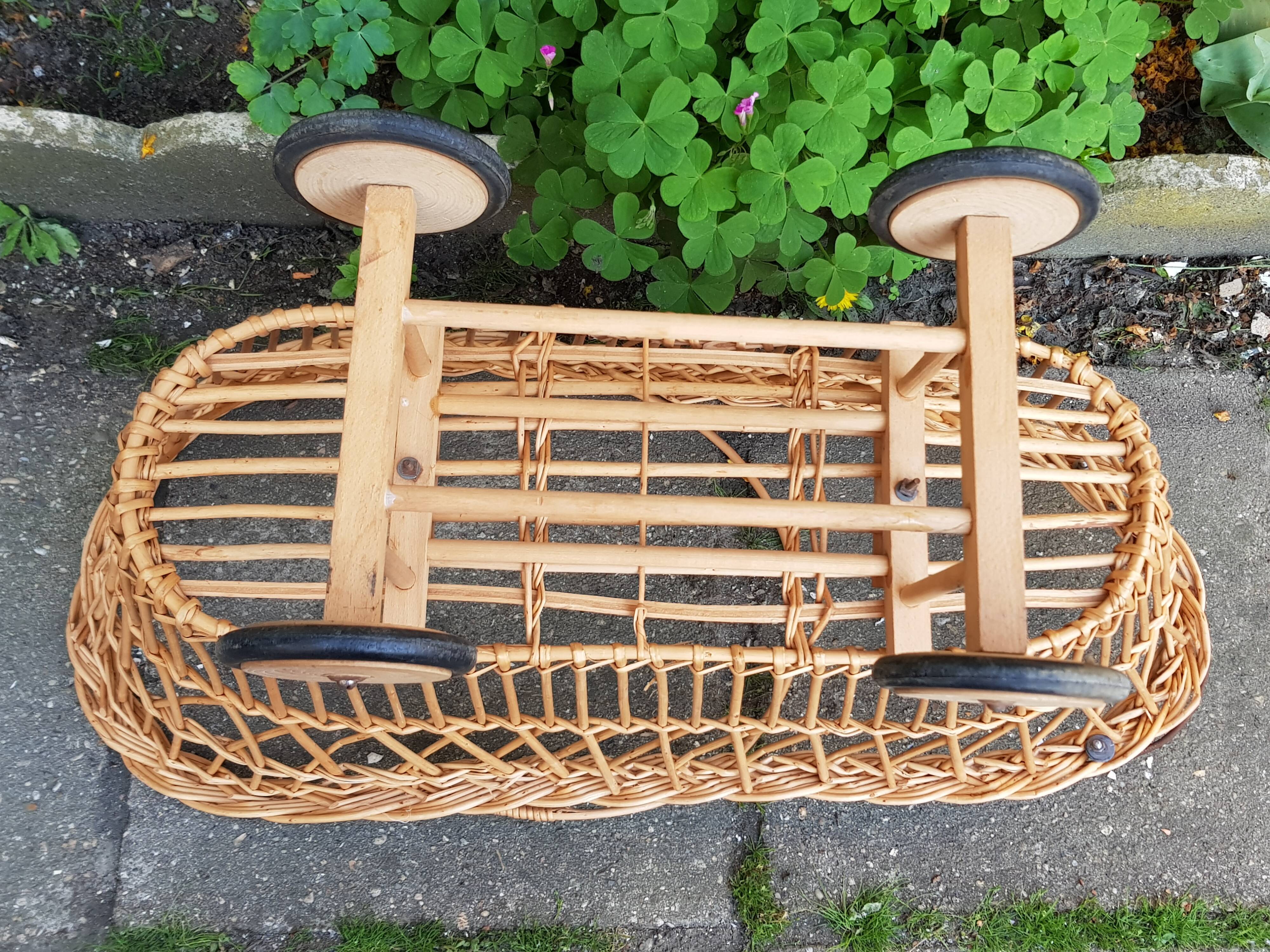 Alsatian rattan bed 1950