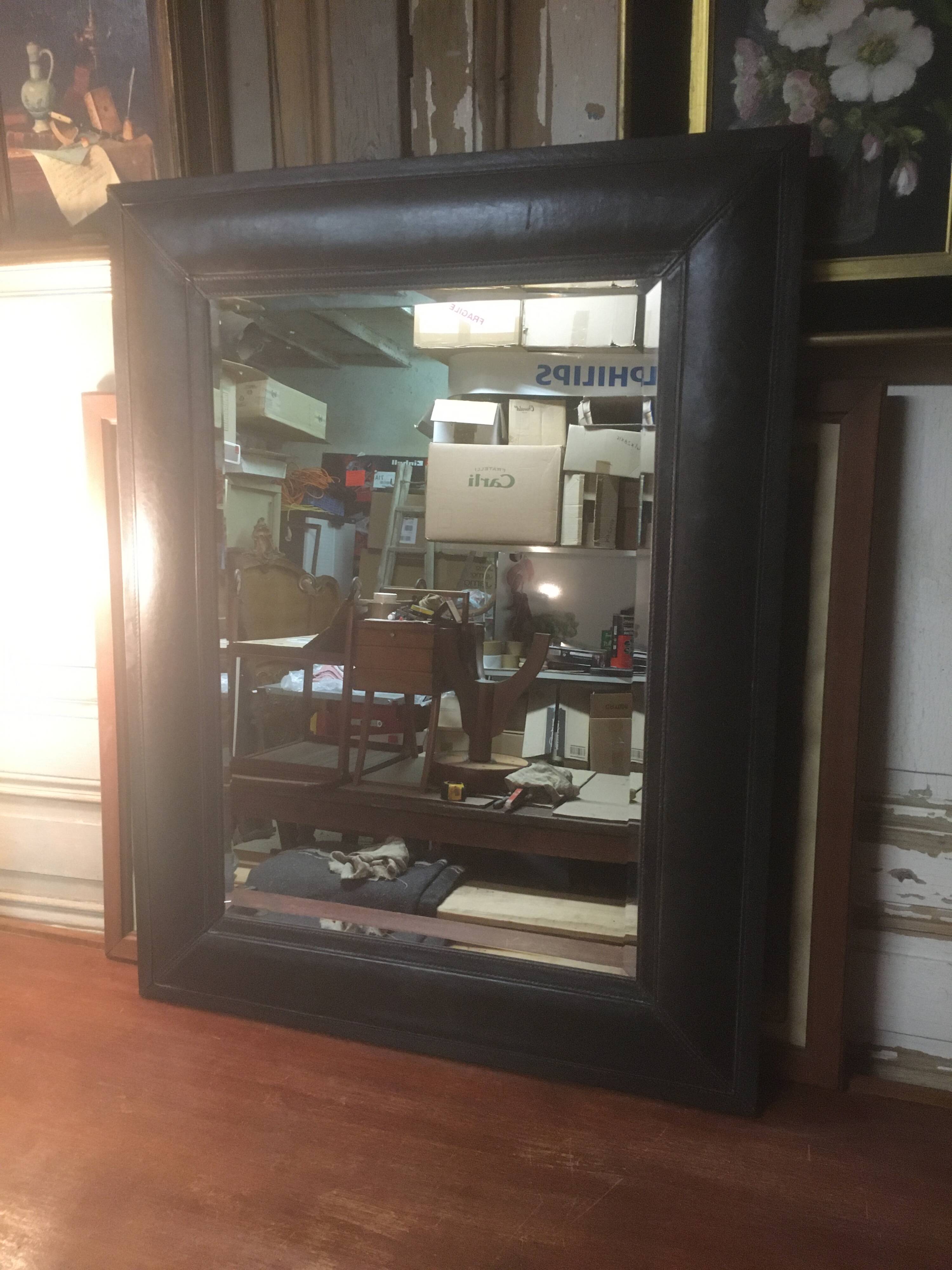 Beveled leather mirror 90x70