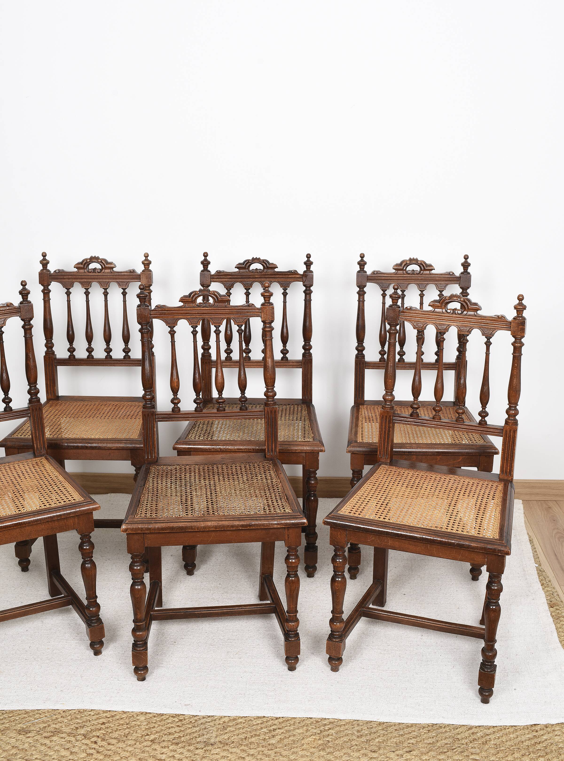 Chaises cannées, style Louis XIII