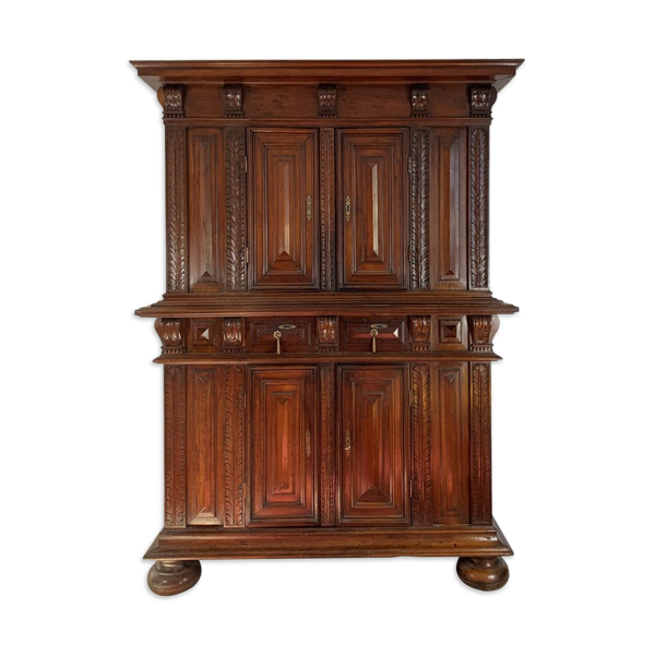 Buffet 2 corps, style louis xiii, fin xviième siècle
