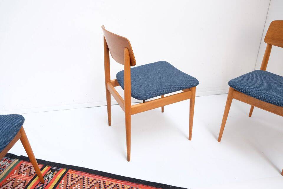 Set of 4 vintage chairs, 1960s–70s retro style, reupholstered.