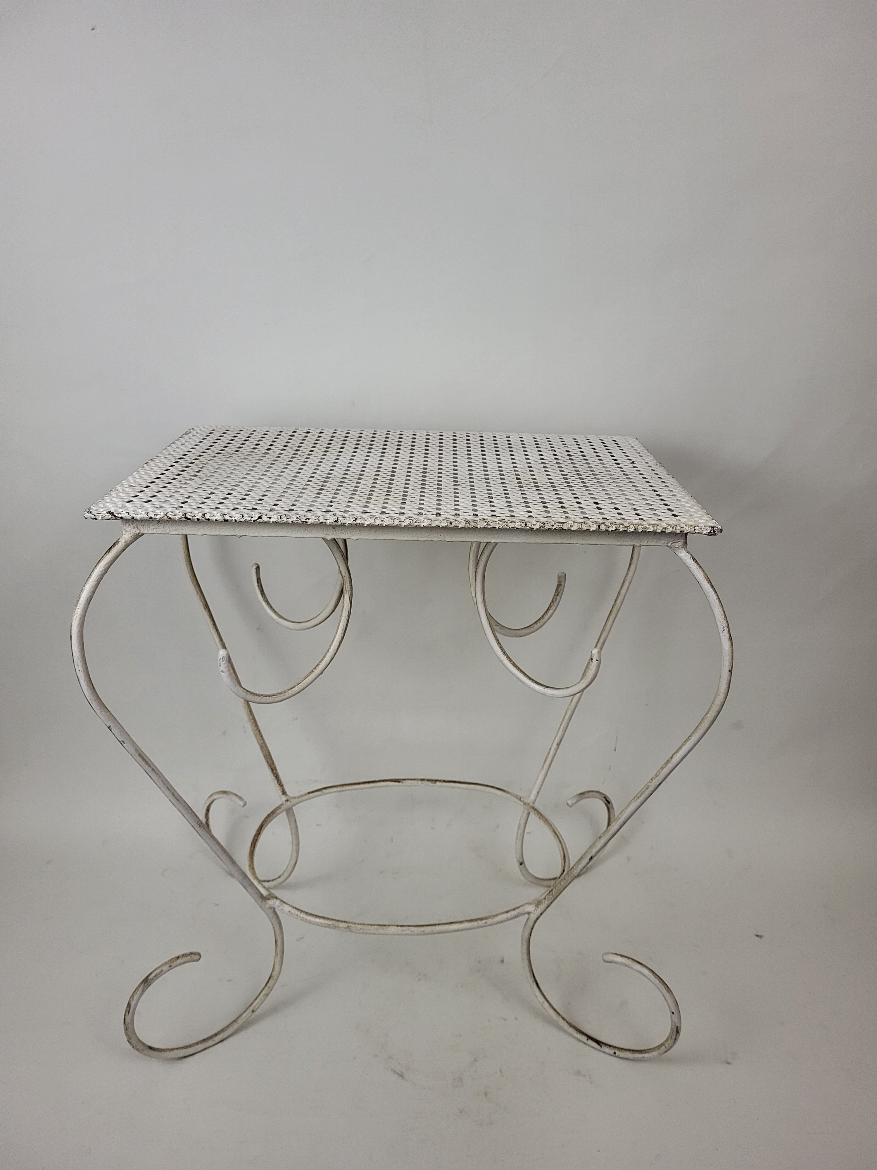 Table basse de jardin fer forgé tôle perforée