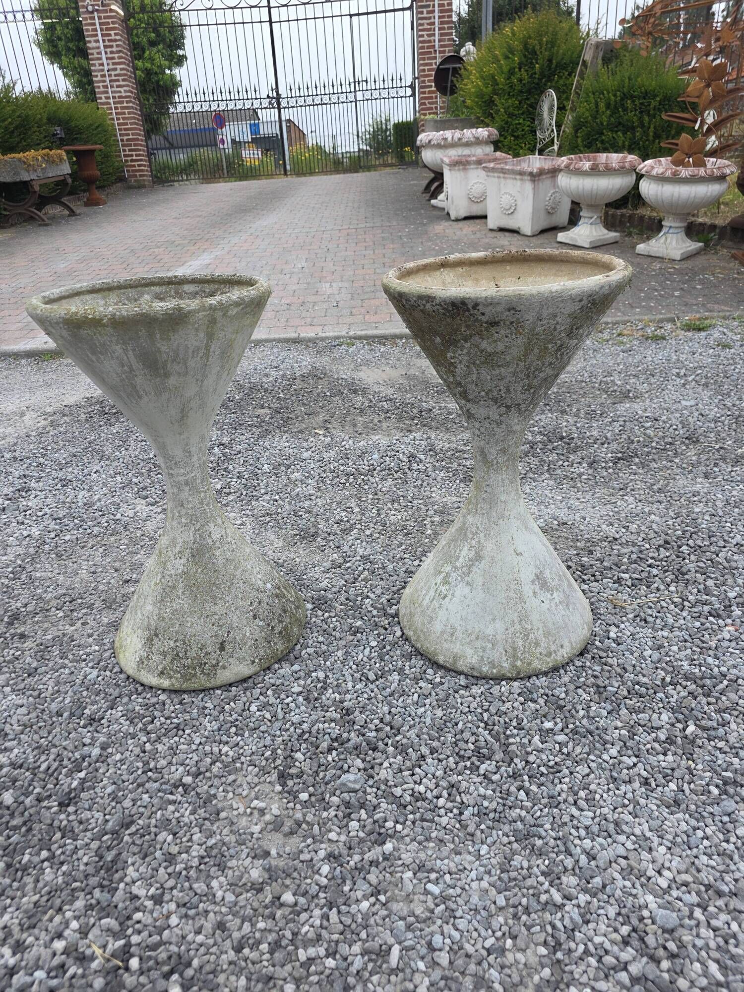 Pair of diabolos in eternit by Willy Guhl and Anton Bee – 1960