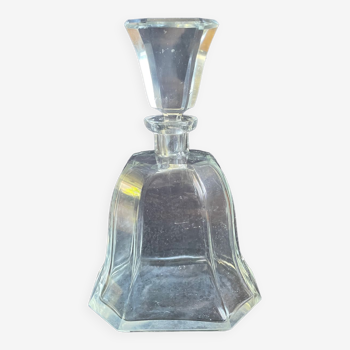 Carafe vintage avec bouchon rectangulaire, forme évasée