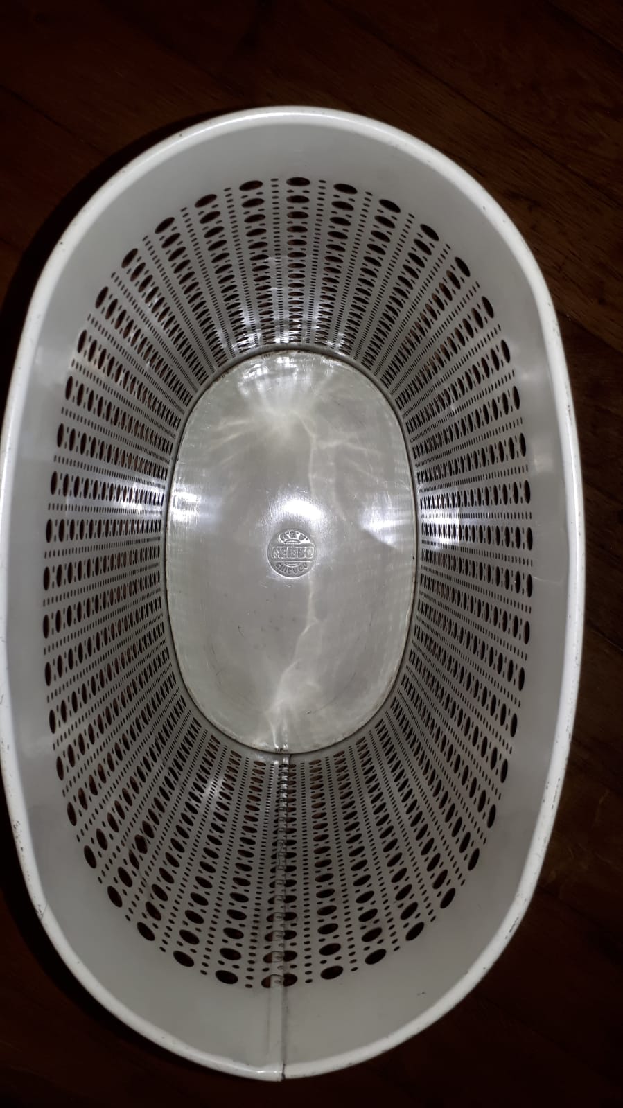 Vintage paper basket USA