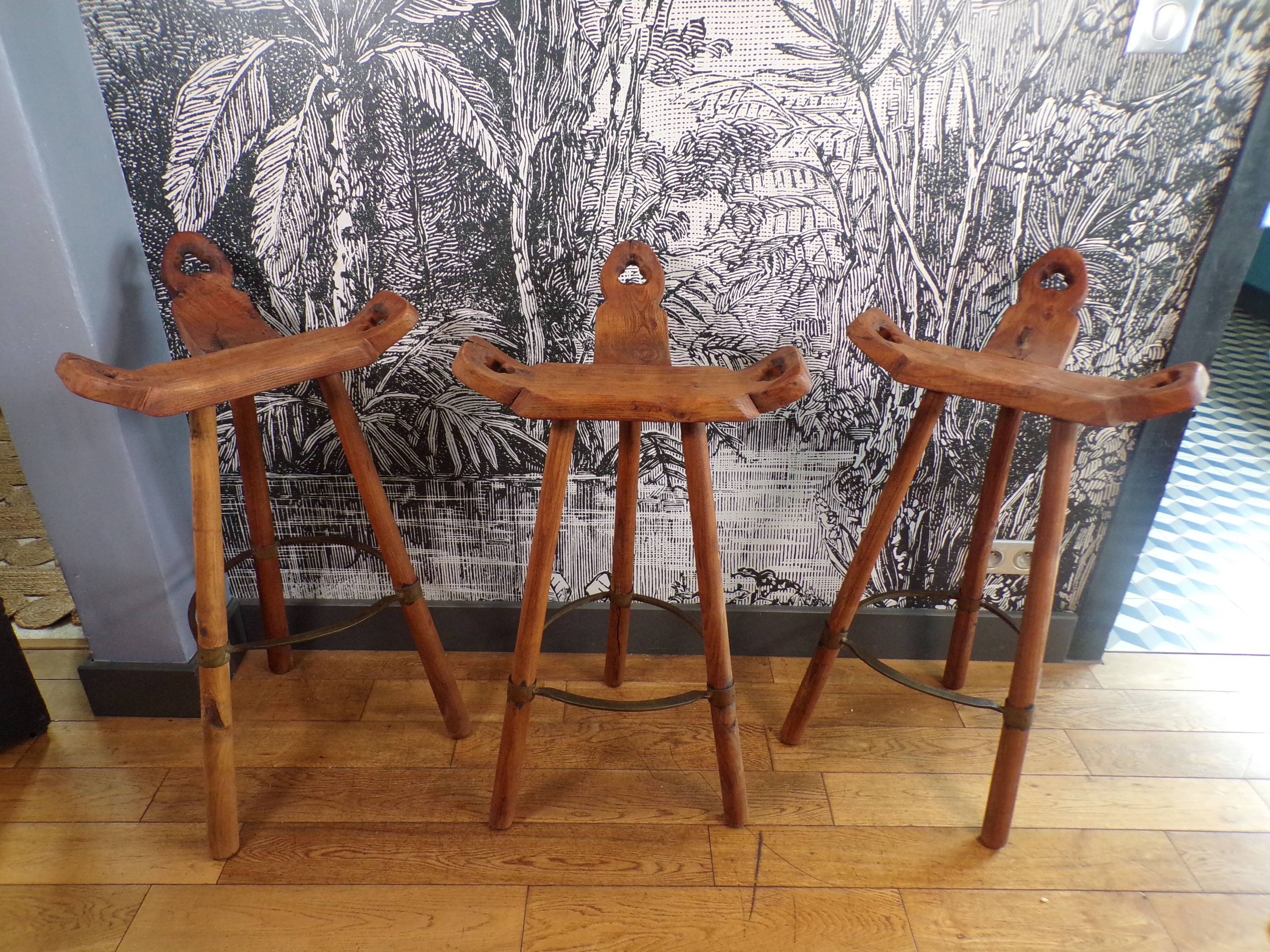 Set of 3 Spanish bar stools