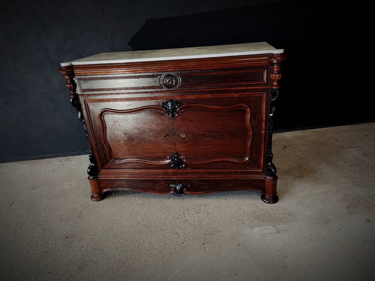 Pantry chest of drawers