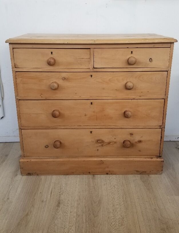 English pine dresser