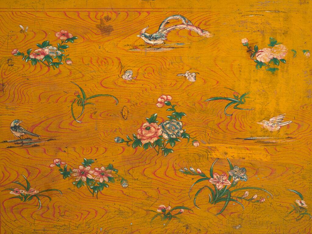 Antique chest painted in pine wood – China, circa 1930