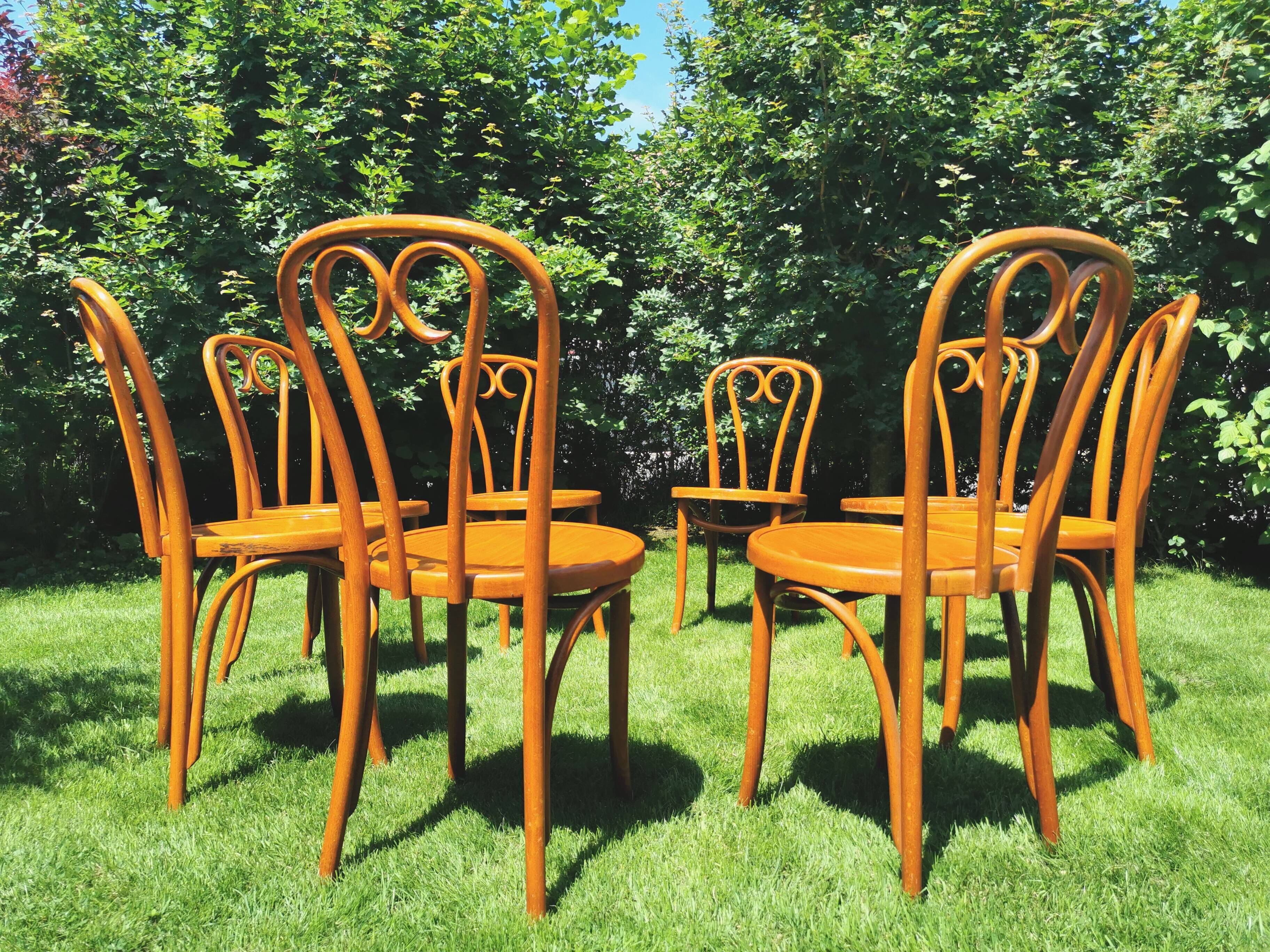 8 chaises bistrot