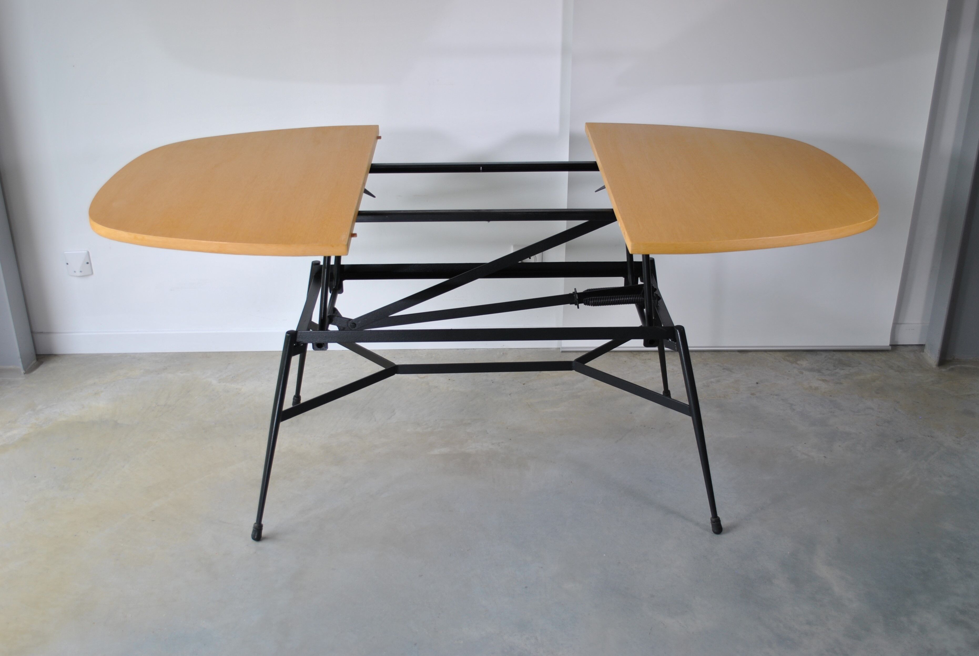 Liftable coffee table Smorrebrod 1960 in Teak