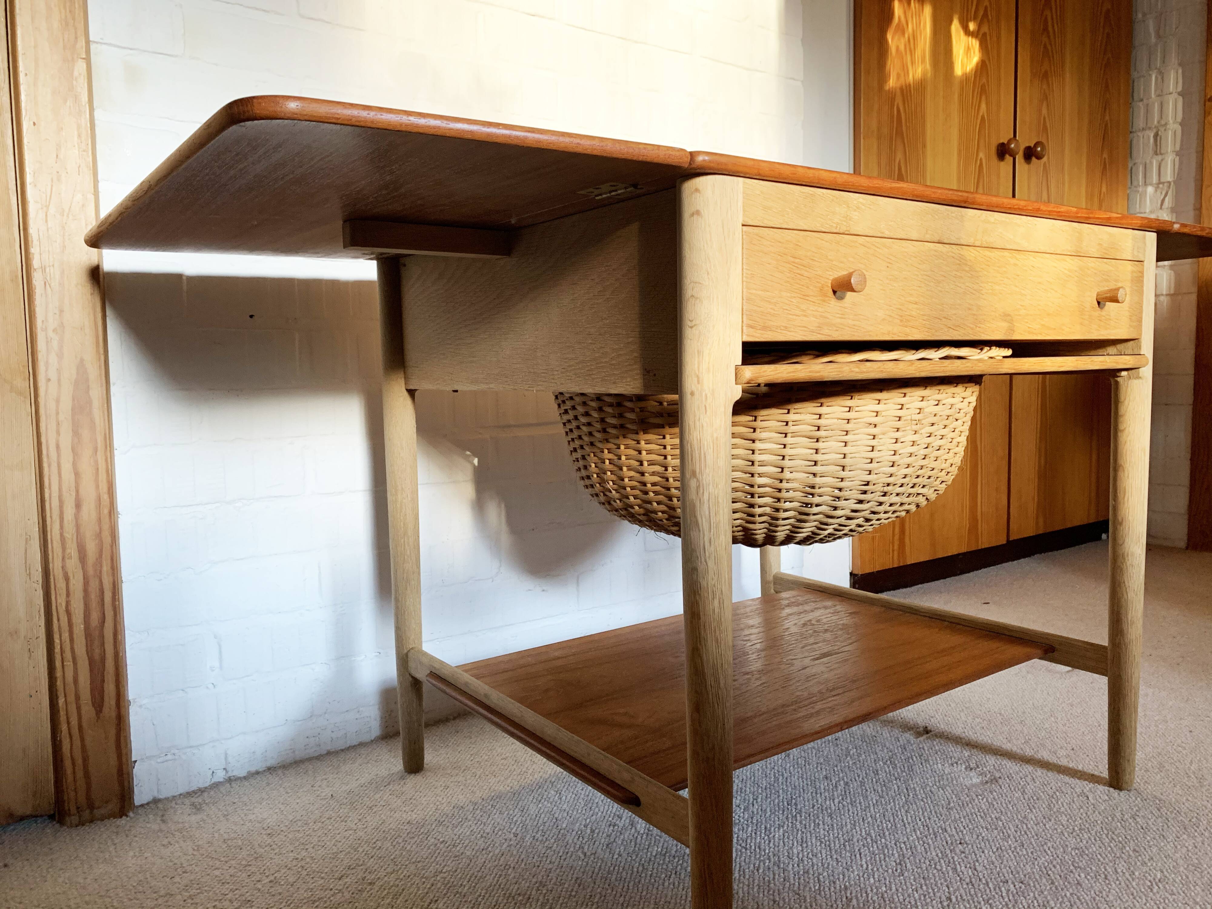 Danish design sewing table Hans Wegner edition Andréas Tuck 1950