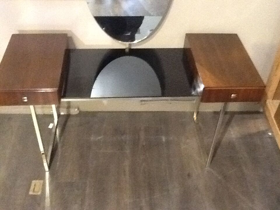 60's dressing table