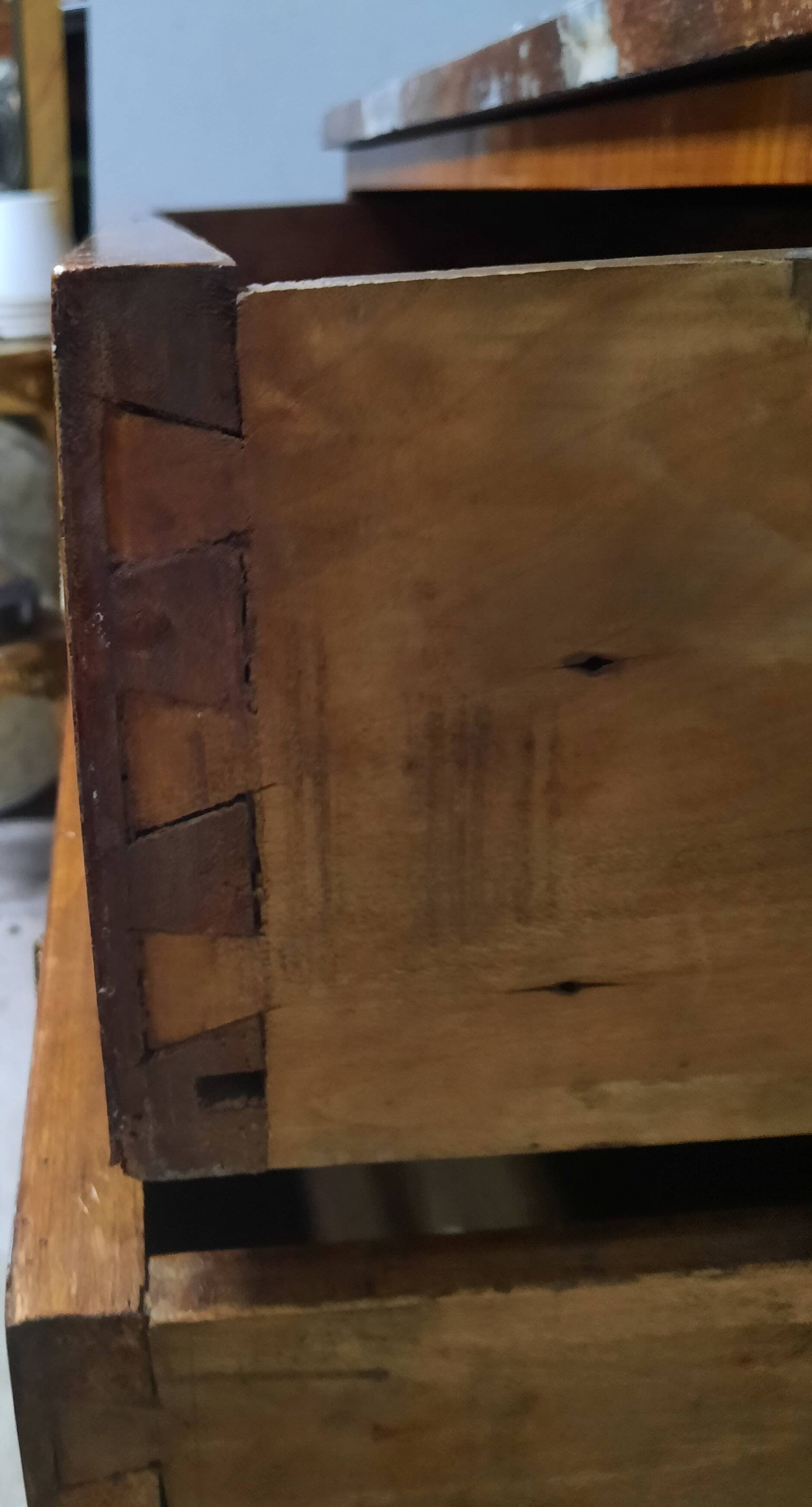 18th century veneer chest of drawers